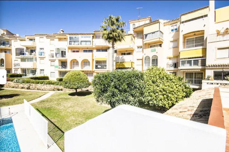 Apartament Carihuela Un Dormitorio Junto Al Mar Torremolinos Zewnętrze zdjęcie