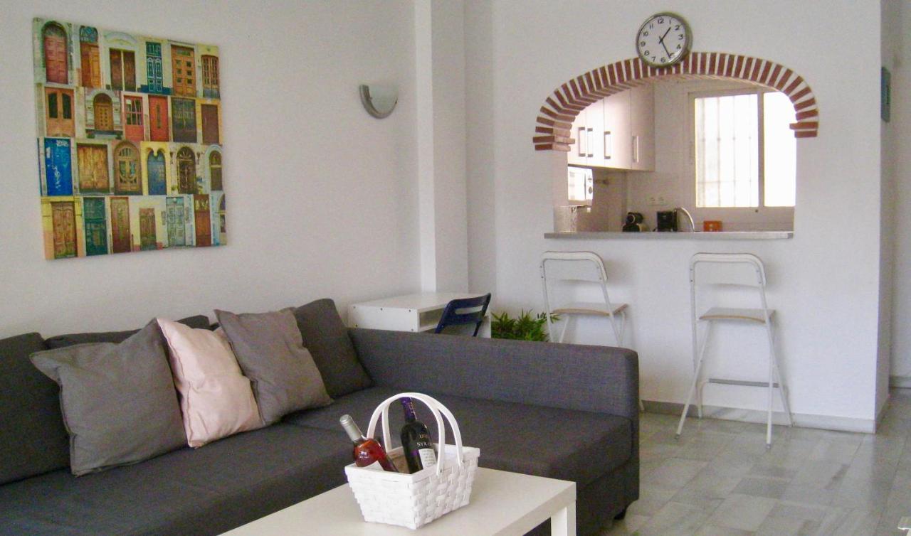 Apartament Carihuela Un Dormitorio Junto Al Mar Torremolinos Zewnętrze zdjęcie
