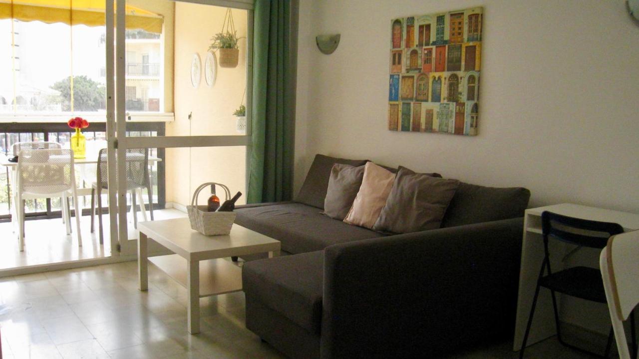 Apartament Carihuela Un Dormitorio Junto Al Mar Torremolinos Zewnętrze zdjęcie