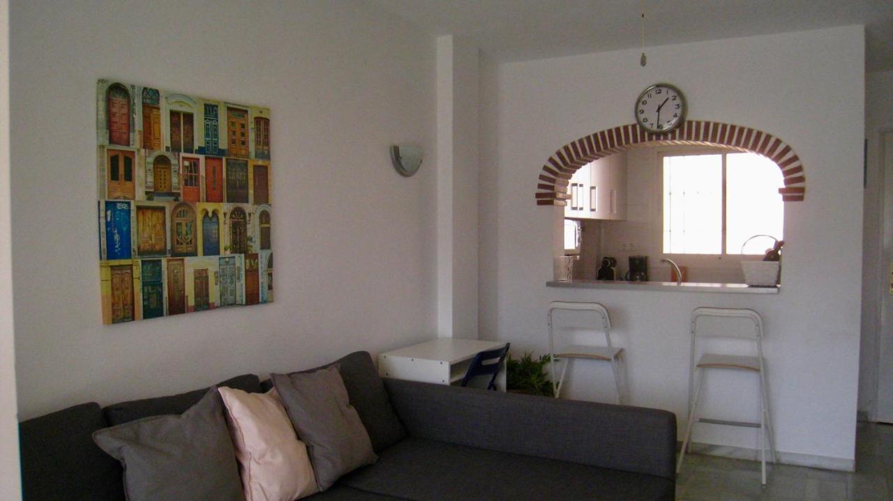 Apartament Carihuela Un Dormitorio Junto Al Mar Torremolinos Zewnętrze zdjęcie