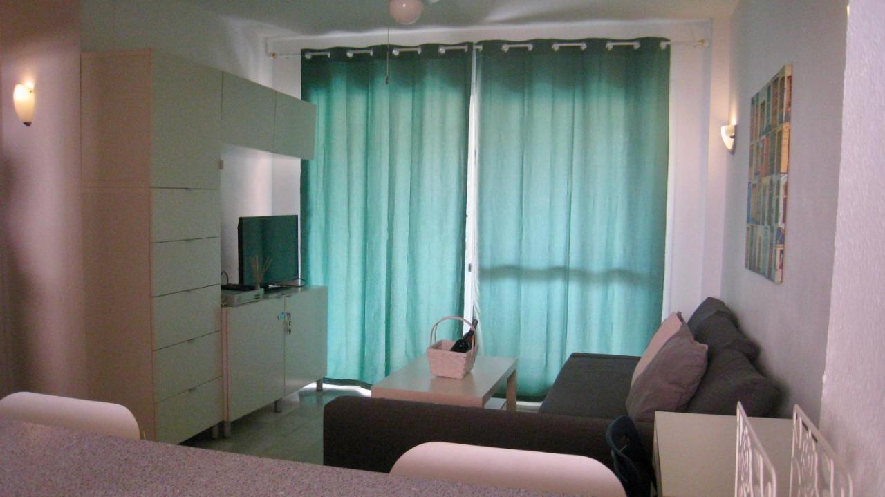 Apartament Carihuela Un Dormitorio Junto Al Mar Torremolinos Zewnętrze zdjęcie